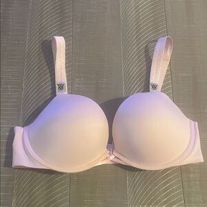 Victoria's Secret Light Pink T-Shirt Bra